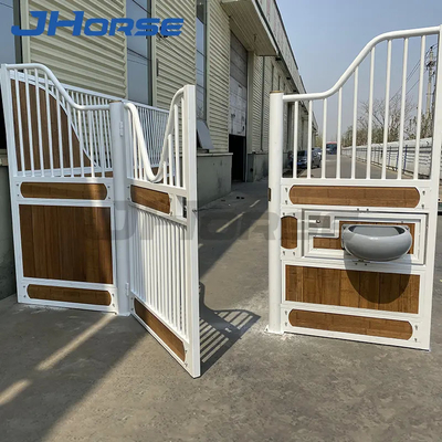 3d Stable Design European Horse Stalls พร้อมหน้าต่างป้อนหญ้าแห้ง