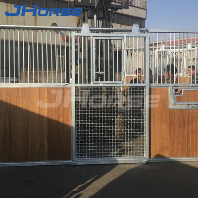 Barn Panel 3000mm Portable Horse House เครื่องให้อาหารม้าไม้ไผ่