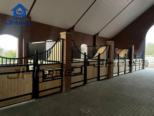 Custom Size European Horse Stalls Prefab Horse Stables 3.5x2.2m Galvanized Safety Foot Lock